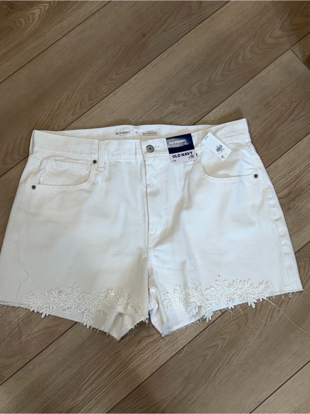 NWT Old Navy White Lace Trim Cutoff Jean Shorts Size 16